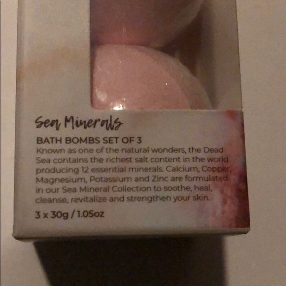 Manna Kadar Beauty Sea Minerals Bath Bombs - Picture 3 of 3